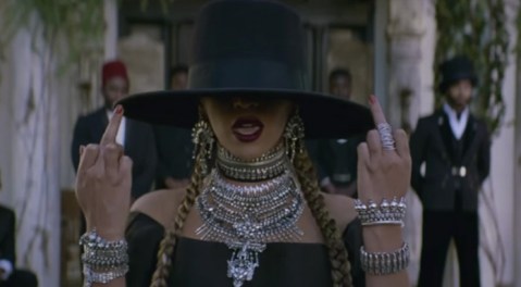 beyonce-formation-video-696x385